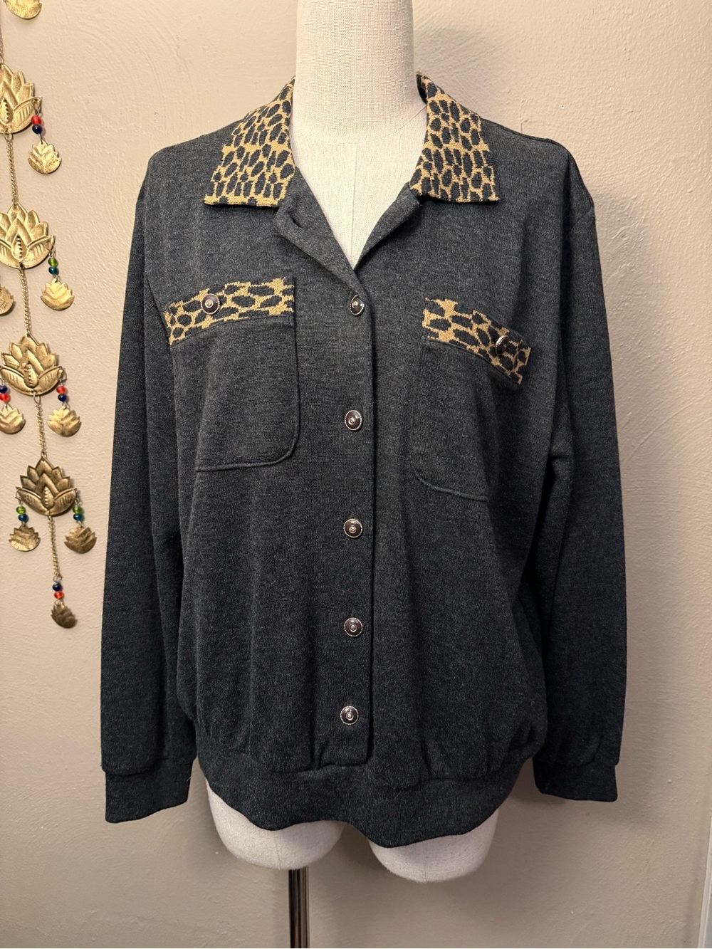 Vintage Alfred Dunner Gray Leopard Print Trim Knit Button Cardigan Top Size LG
